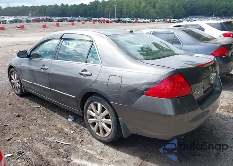 2006 Honda Accord 3.0 Ex z USA, uszkodzony, nr VIN 1HGCM66526A046022